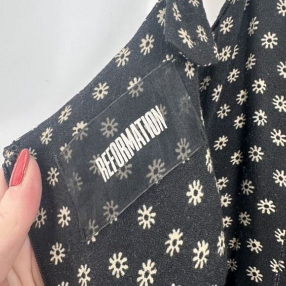 Reformation Ditzy Micro Floral Black Wide Leg Sleeveless Jumpsuit Size XS - Picture 3 of 16